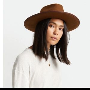 NWT Brixton Reno fedora in coffee